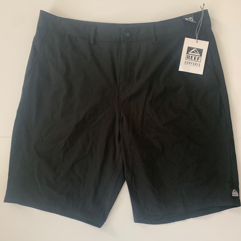 NWT Men’s Black REEF SURFARIS shorts